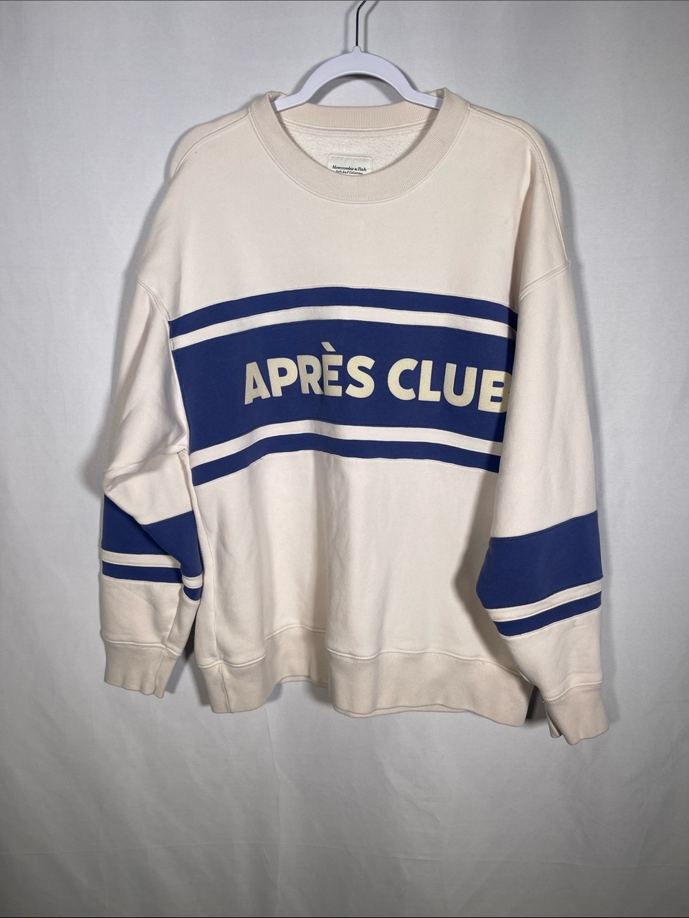 ABERCROMBIE & FITCH WOMENS SOFT A&F CREWNECK SWEATSHIRT APRES CLUB BLUE LARGE - Picture 2 of 4